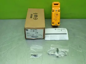 440k-mt55038 Allen-bradley Guardmaster Safety Interlock Switch. 04200564649