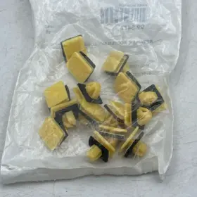 99-8477 Auveco Retainer Rocker Moulding Part Yellow Plastic Snap Fit Qty 15