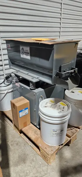 Db300 C & M Topline And Mr Deburr Vibratory Finisher 300db With Divider Media