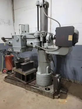 M-32306 Carlton 4ftx9 Inch Radial Arm Drill Adjustable Speed 440v 3 Phase