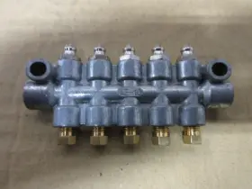 Ae-101 Chen Ying Grease Distributor With Parallel Outlet