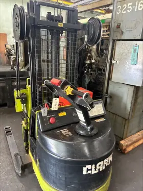 Csp15 Clark Electric 3klbs Stand Up Reach Forklift Stacker 42 Inch Forks