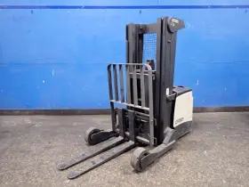 Shr5540-35 Crown Euc-crown Shr 5500 Series Walk Behind Forklift 3200 Lbs 0325028