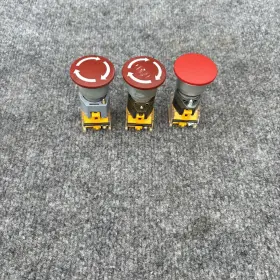 704.901.2 Eao Lot Of 3 - Red Pushbutton Stop Switch Used