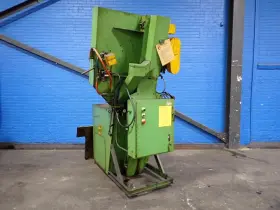 03250030004 Feedall 2400d Euc-feedall Feeder 29 Inch X 41