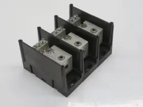T234626 Ferraz Shawmut 67563 Power Distribution Block
