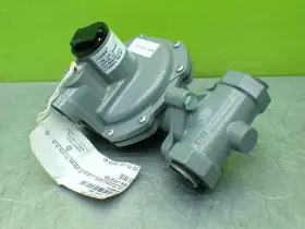 Hsr-1628-88013 Fisher Pressure Reducing Regulator 3/8 Inch Oriface 6-8 Wc Spg R