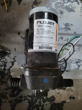 04300043 Flojet Pump 04300043. 115volts 5 Gpm