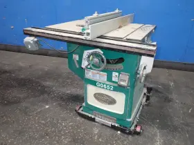05251700019 Grizzly G0652 Table Saw 10 Inch