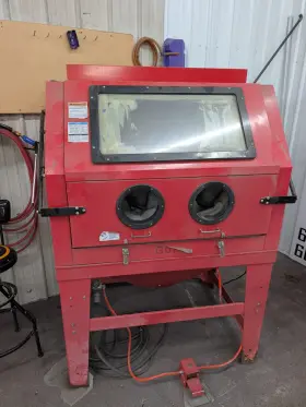 G0714 Grizzly 110v Industrial Blast Cabinet