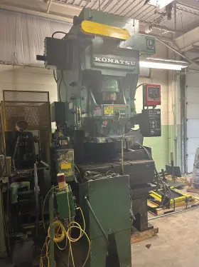 Obs-110-2 Komatsu Obs #110-2 Punch Press 2.5 Inch Stroke 121 Ton Capacity 3.94 Adjs