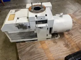 D65b Leybold Vacuum Pump