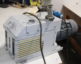 200-208v Leybold S65b Vacuum Pump 3ph