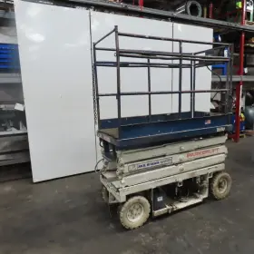 S15e Marklift 12v Battery Powered Scissor Manlift 15ft Lift 750lbs Cap With Charger