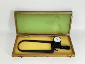 8337 Mueller Vintage Gages Co. Thickness Caliper 2n .001 Inch Made In England