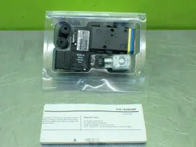 11191532459 Nordson 1053894 4-way Pneumatic Solenoid Valve.
