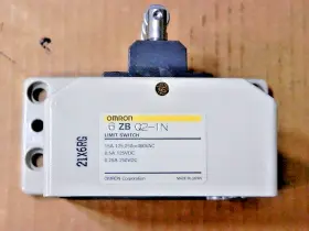 6zbq2-1n Omron Multi Plunger Switch Missing Parts New Open Box