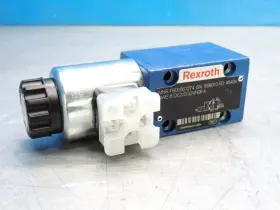 R978017740 Rexroth Hydraulic Directional Control Valve