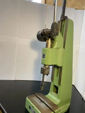 16r-231-98 Schmidt Manual Toggle Press