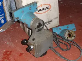 150-527909 Servo Products Co. Type 150 Power Feed Working