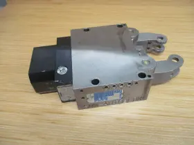 Slu-2-zs Smw-autoblok Self Centering Steady Rest 025402