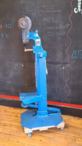 4892709f Stimpson R1 Foot Powered Rivet Machine