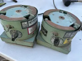 Eb00e Syntron 2 X Parts Feeder Drive Only