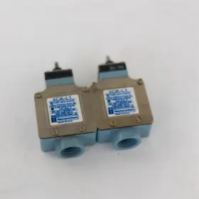 Xck-l1 Telemecanique 2x Untested As Is