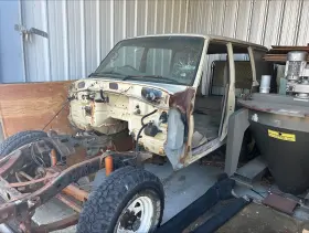 Hj60rg-mzq Toyota 1984 Toyata Land Cruiser Shell/frame/diff Parts - See Description
