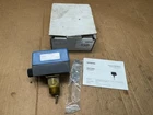 New Siemens Flow Switch QVE1900U. Price: $135.00.